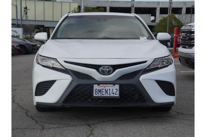 $12232 : Toyota Camry 2018 SE 4dr Sed image 6