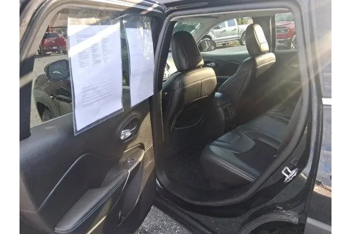 $19995 : Jeep Cherokee 2019 4x4 Latit image 10