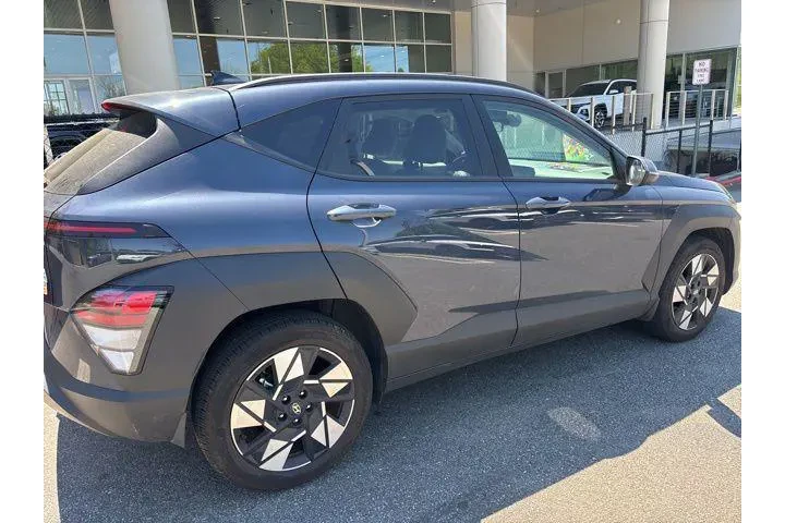 $23318 : Hyundai KONA 2024 SEL 4dr Cr image 4