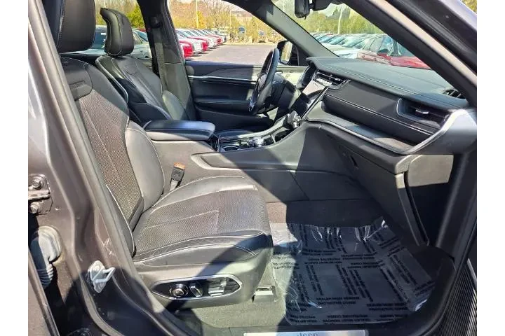 $29990 : Jeep Grand Cherokee L 2021 4 image 5