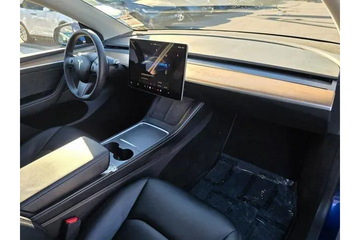 $32400 : Tesla Model Y 2023 AWD 4dr C image 9