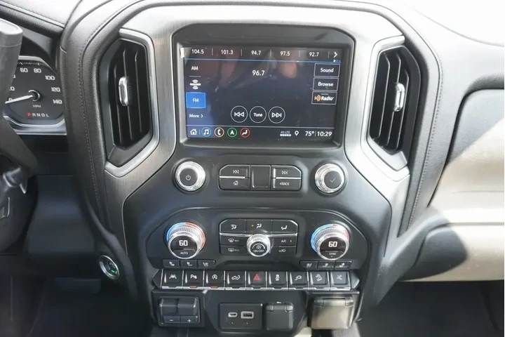 $39488 : GMC Sierra 1500 2019 4x4 Den image 7