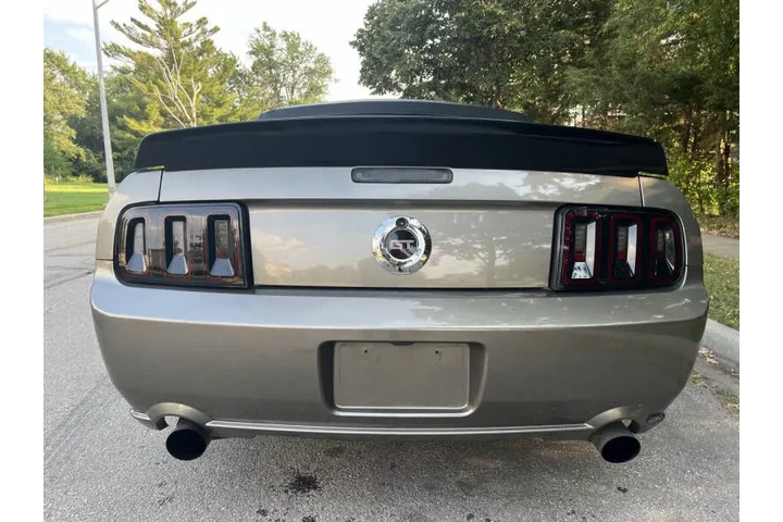 $12995 : 2005 Mustang GT Deluxe image 6