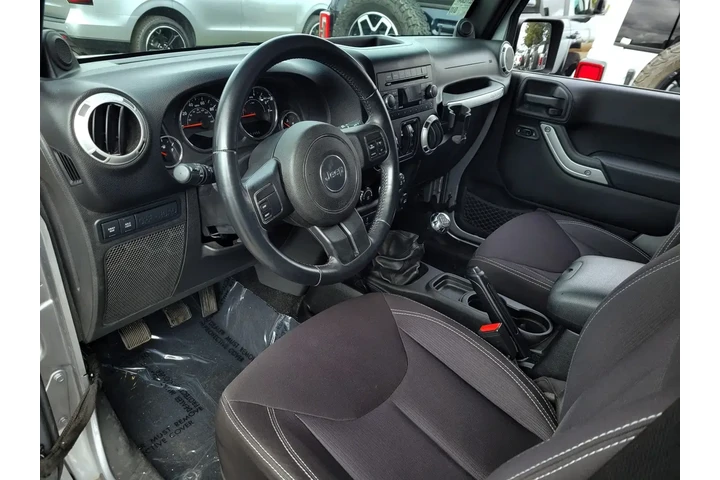 $17777 : Jeep Wrangler Unlimited 2014 image 9