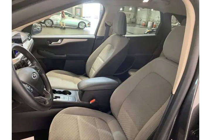 $14489 : Ford Escape 2020 AWD SE 4dr image 9