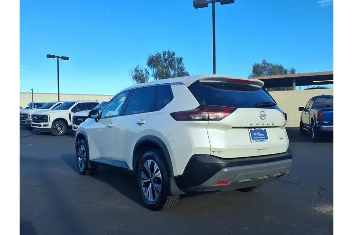 $21821 : Nissan Rogue 2023 SV 4dr Cro image 4