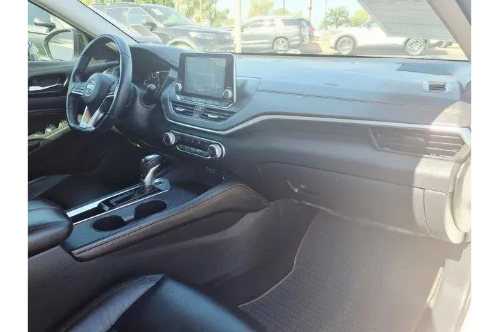 $14188 : Nissan Altima 2019 2.5 SR 4d image 10