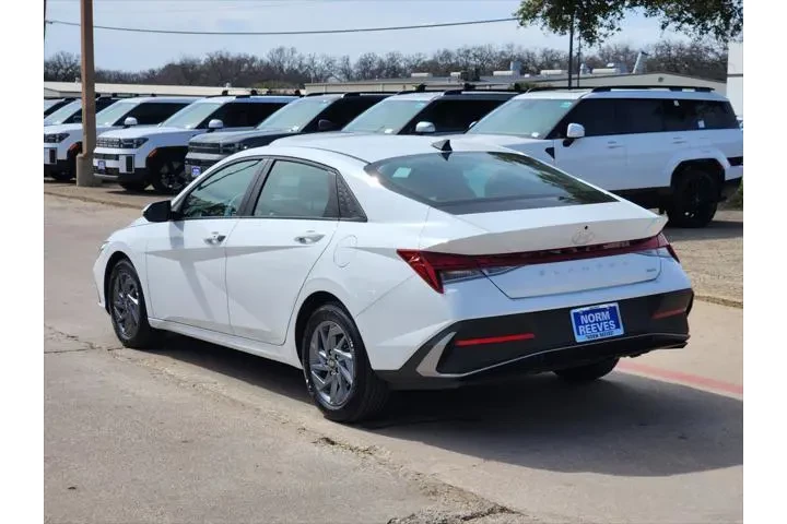 $23200 : Hyundai ELANTRA Hybrid 2025 image 4