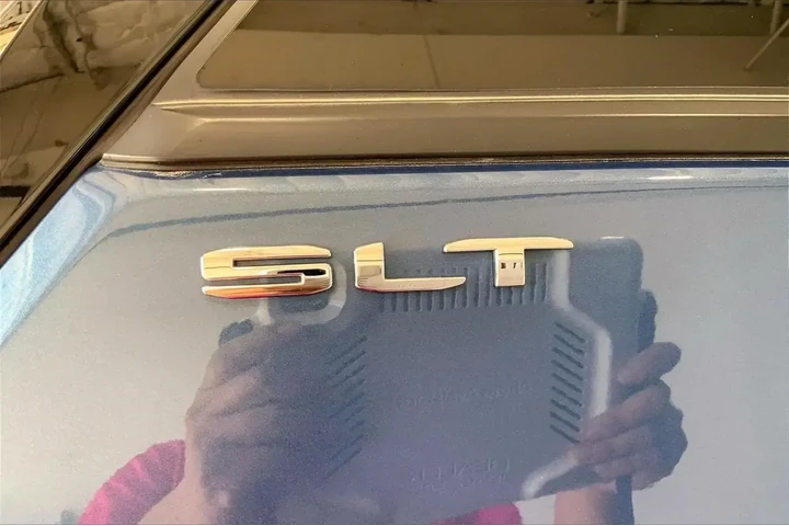 $21417 : GMC Terrain 2024 SLT 4dr SUV image 7