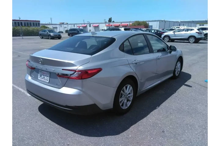 $28500 : Toyota Camry 2025 SE 4dr Sed image 2