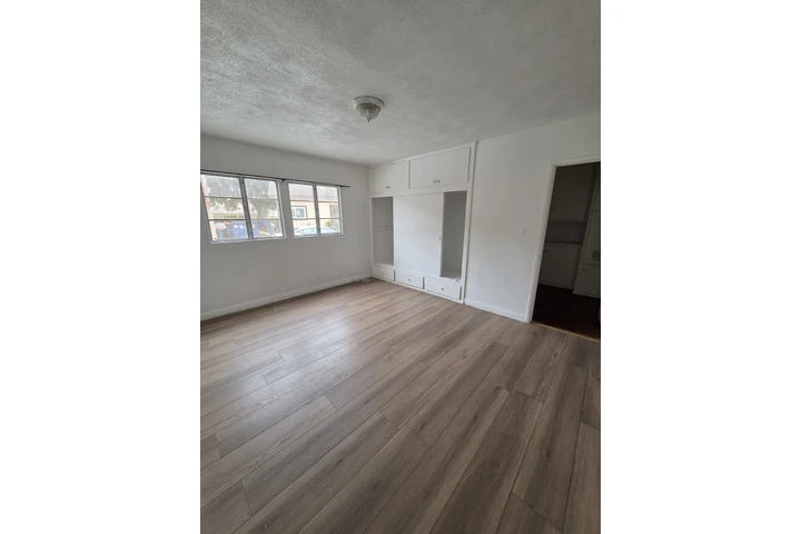 $1850 : Alhambra 1Bedroom ForRent 1850 image 4