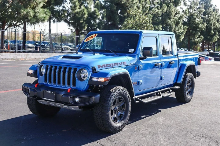 $35948 : Jeep Gladiator 2023 4x4 Moja image 3