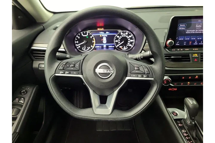 $21998 : Nissan Altima 2025 2.5 SV 4d image 10