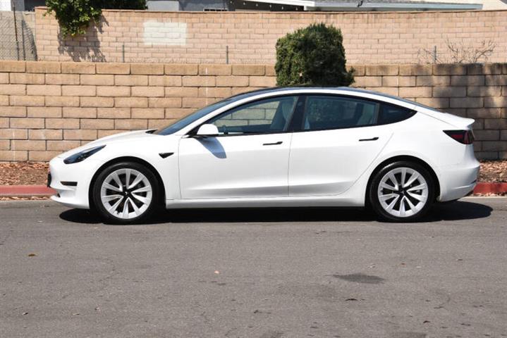 $25000 : 2022 Model 3 image 3