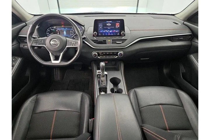 $21998 : Nissan Altima 2022 2.0 SR 4d image 9