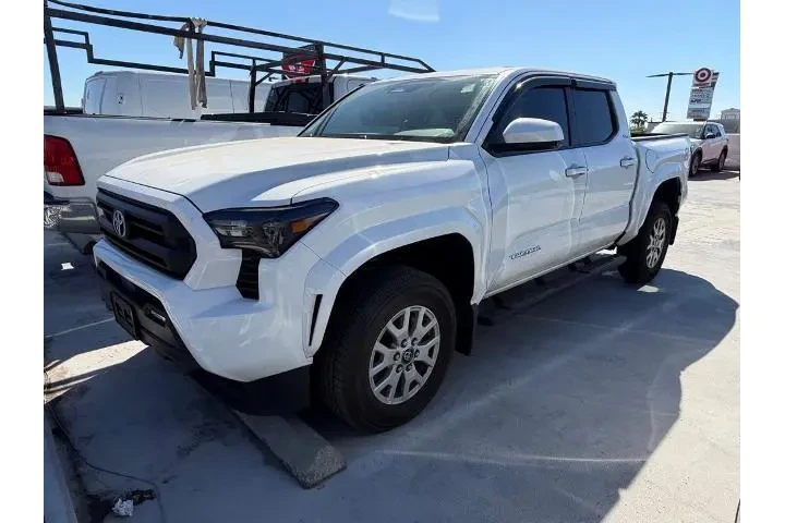 $36988 : Toyota Tacoma 2025 4x2 SR5 4 image 2