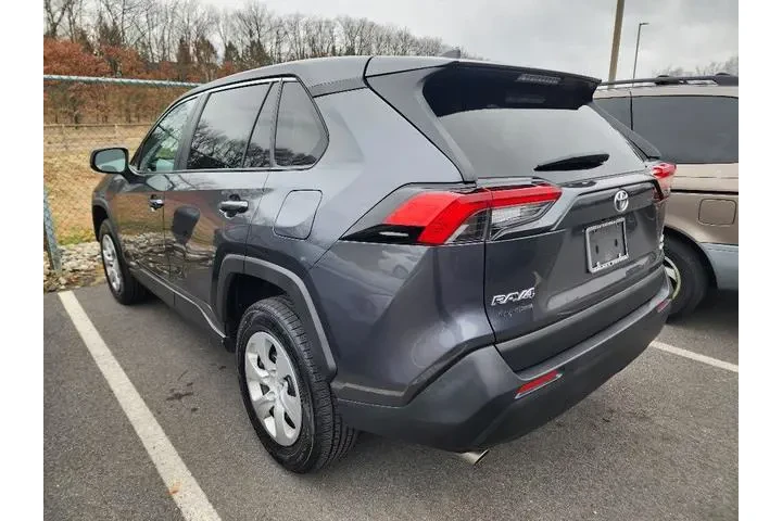 $24499 : Toyota RAV4 2023 AWD LE 4dr image 3