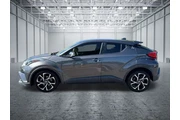 $17489 : Toyota C-HR 2019 XLE 4dr Cro thumbnail