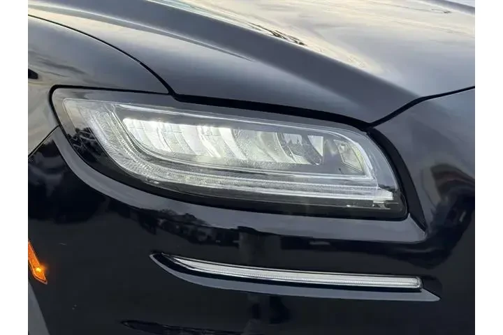 $23995 : Lincoln Nautilus 2020 AWD Re image 8