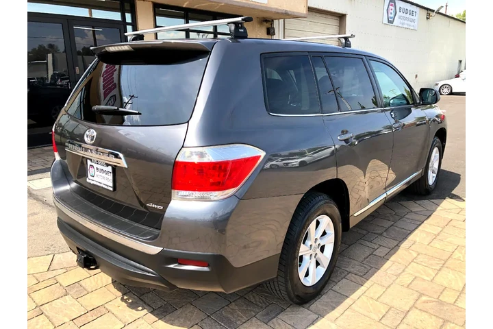 $12647 : 2013 Highlander Sport 4D SUV image 3