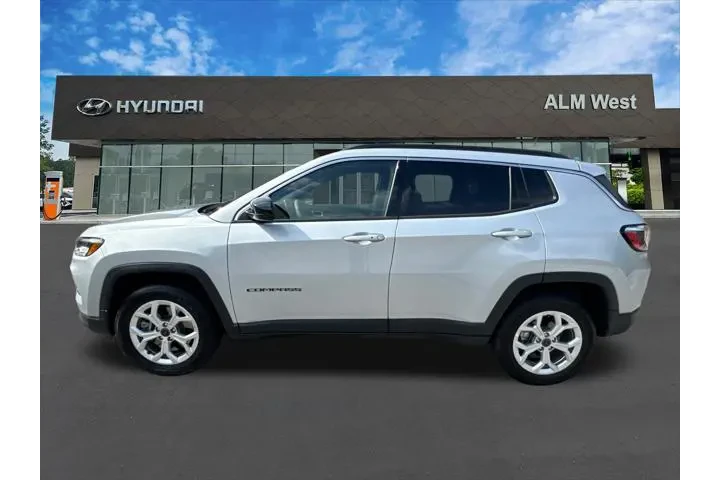 $24120 : Jeep Compass 2025 4x4 Latitu image 8