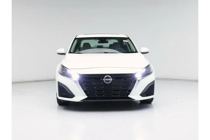 $21998 : Nissan Altima 2023 2.5 SV 4d image 5