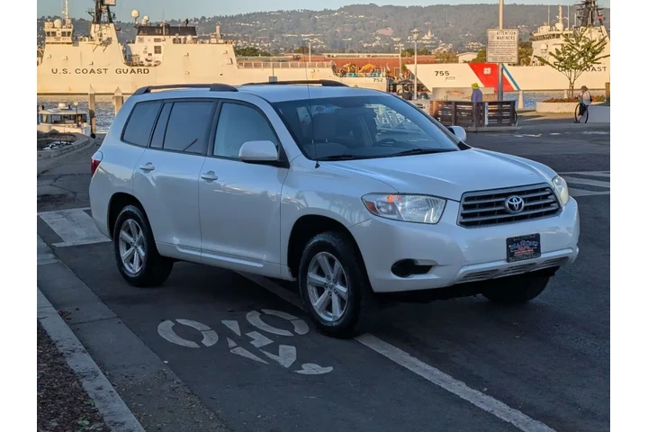 $11988 : 2008 Highlander Base image 4
