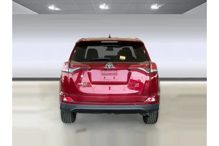 $8999 : Toyota RAV4 2018 AWD LE 4dr image 10