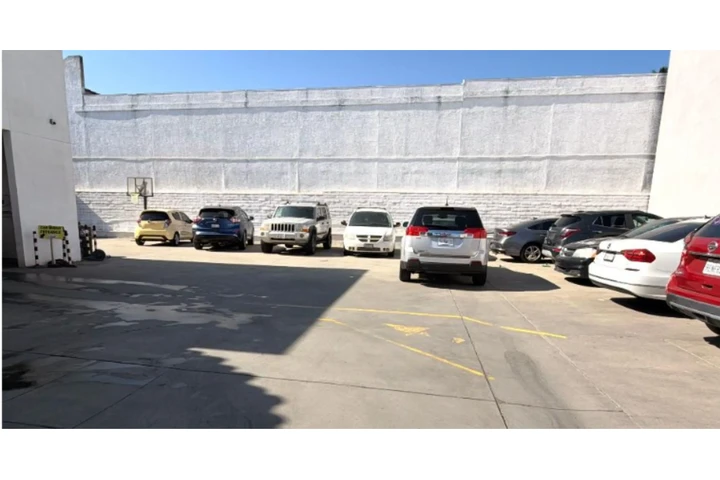 Lube & Light Auto Repair Shop image 5