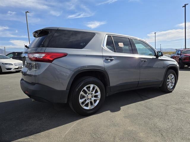 $25901 : Pre-Owned 2021 TRAVERSE LS image 9