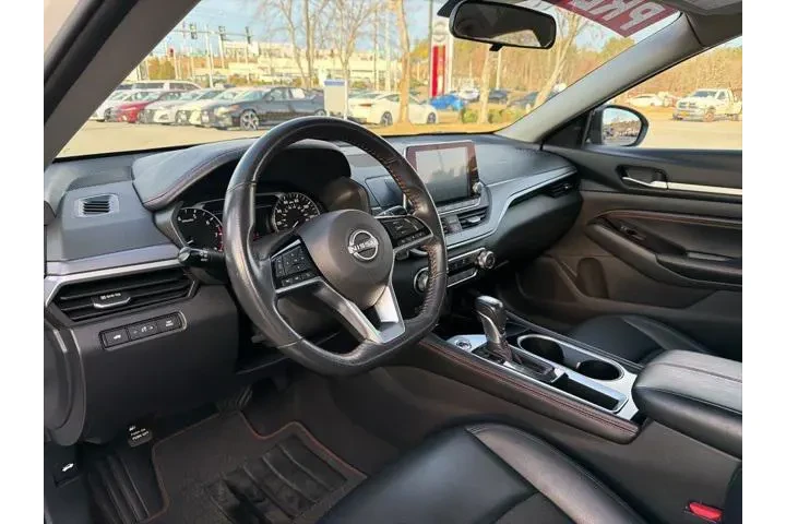 $20751 : Nissan Altima 2023 2.5 SR 4d image 9