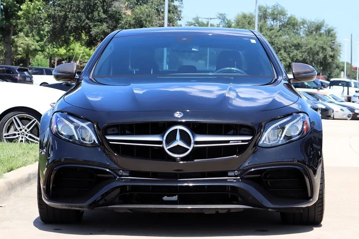 $53717 : 2018 AMG E 63 4MATIC Sedan image 4