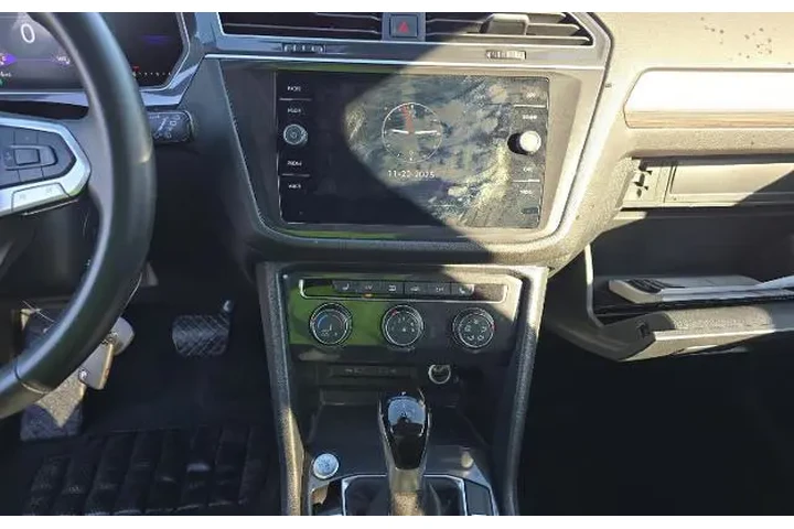 $23992 : Volkswagen Tiguan 2024 Wolfs image 9