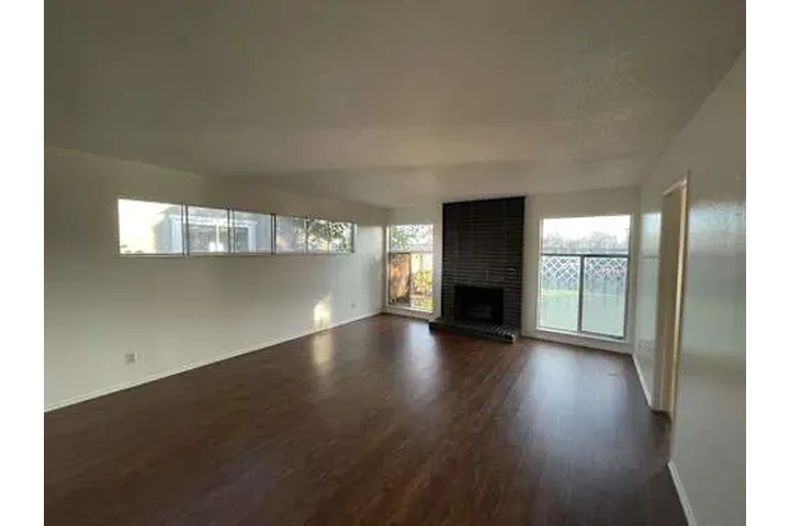 $2395 : Stellar Home image 3