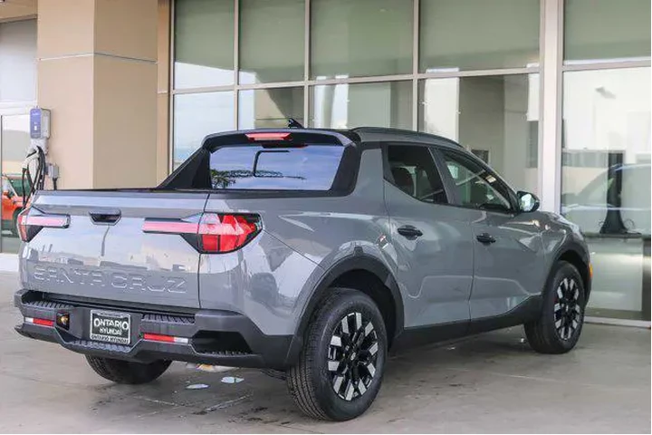 $34892 : Hyundai SANTA CRUZ 2026 AWD image 8