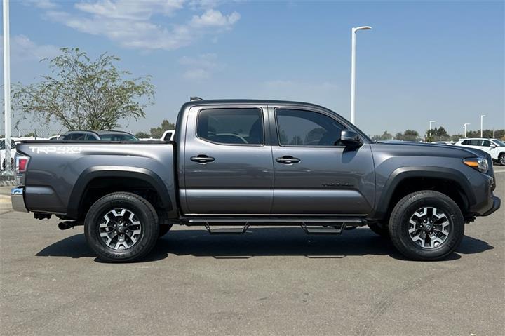 $38850 : Tacoma TRD Off-Road image 3