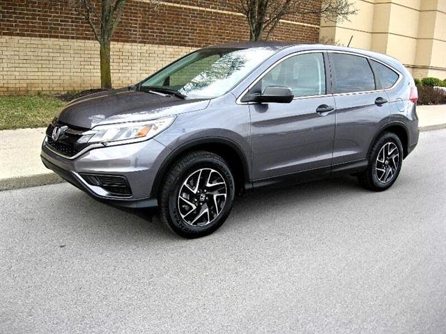 $12000 : 2016 Honda CRV SE image 1