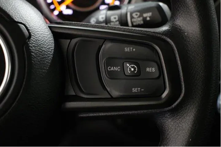 $28998 : Jeep Wrangler Unlimited 2022 image 10