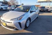 $18599 : 2019 Prius L Eco thumbnail