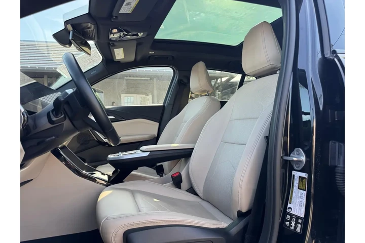 2025 BMW X2 xDrive28i image 7