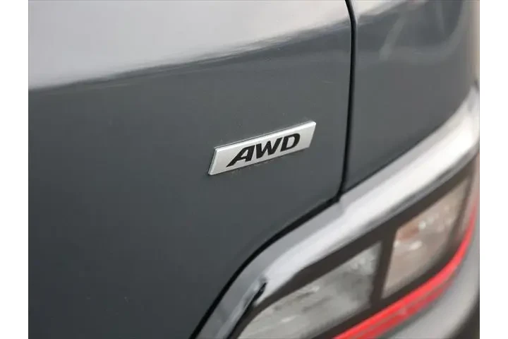 $21500 : Hyundai KONA 2023 AWD SEL 4d image 10