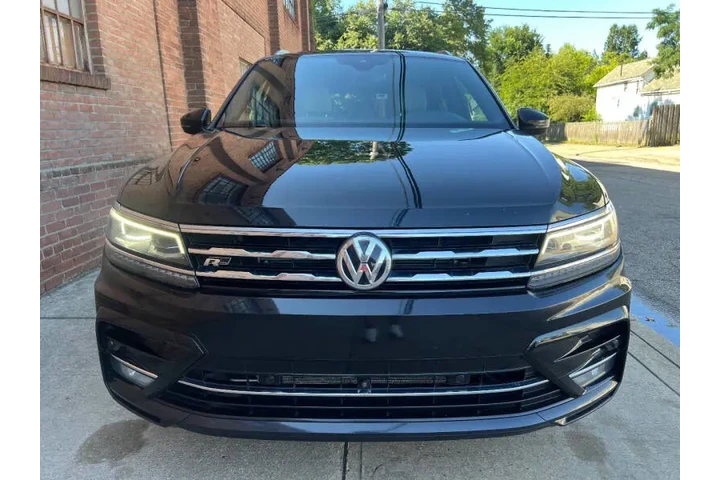 $20000 : 2020 Tiguan SEL Premium R-Lin image 4