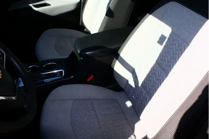 $21063 : Chevrolet Equinox 2024 LT 4d image 3