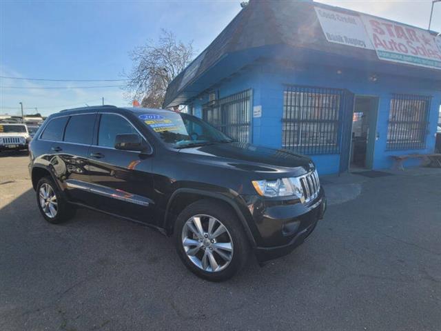 $11599 : 2012 Grand Cherokee Laredo image 1