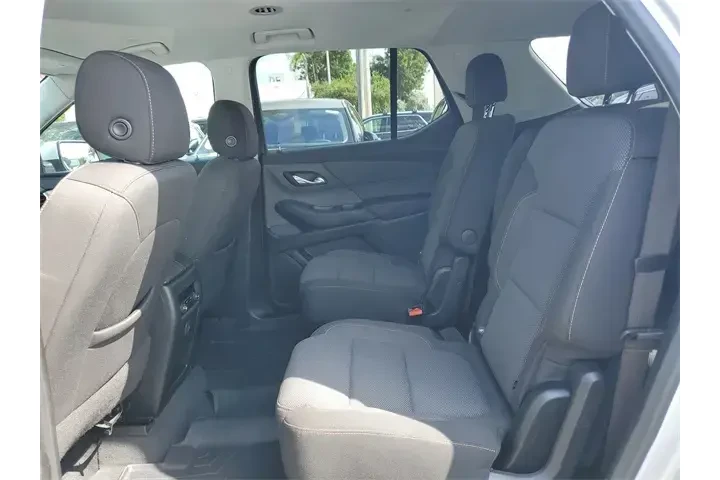 $16590 : Chevrolet Traverse 2021 LT C image 9