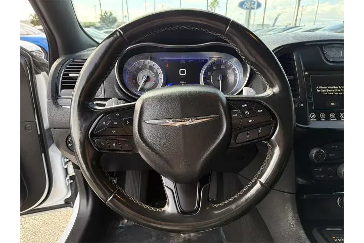 $19900 : Chrysler 300 2021 S V6 4dr S image 8
