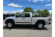 $8495 : 2004 Titan LE King Cab 4WD thumbnail
