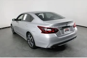 $9732 : Nissan Altima 2017 2.5 SR 4d thumbnail