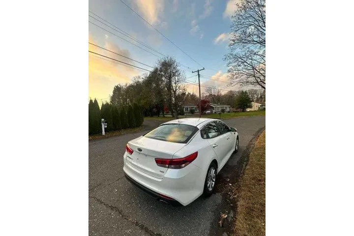 $7995 : Kia Optima 2016 LX 4dr Sedan image 6