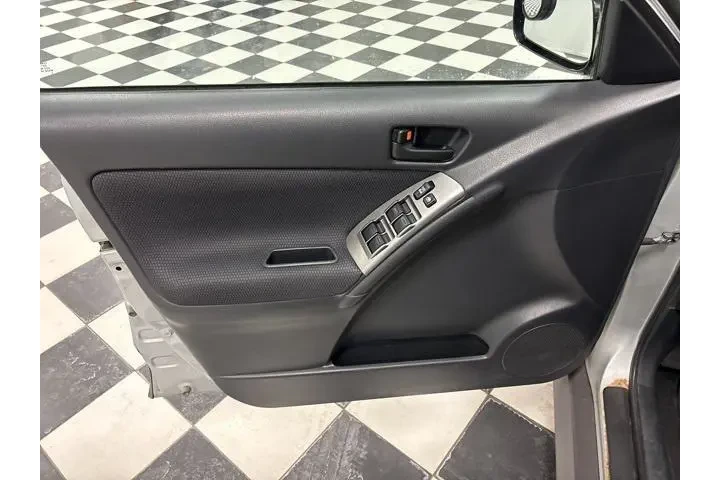 $6500 : Pontiac Vibe 2005 Fwd 4dr Wa image 8